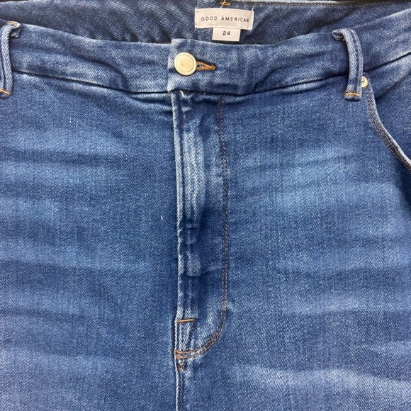 Good American Good Legs Jeans - Picture 4 of 11